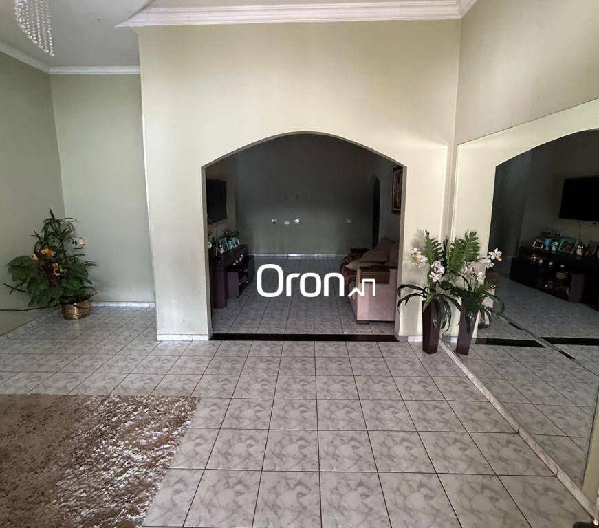 Casa, 3 quartos, 285 m² - Foto 4