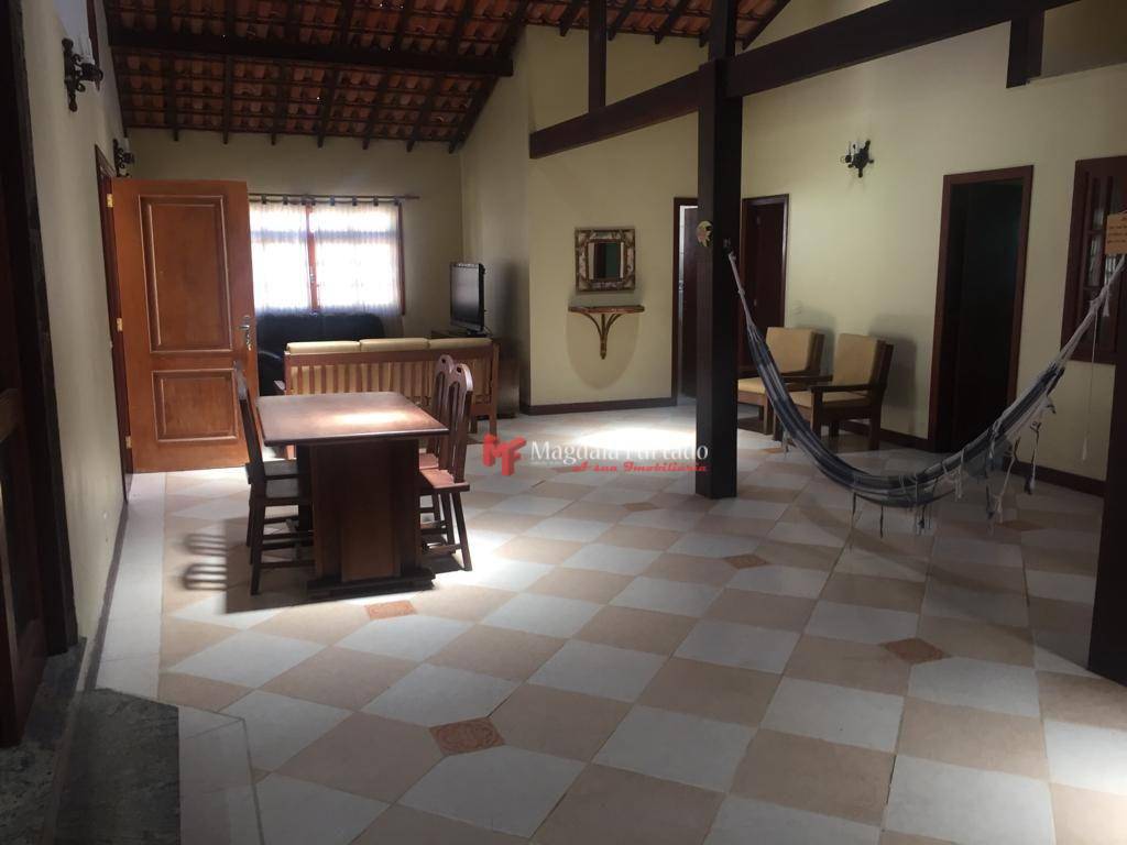 Casa à venda com 3 quartos, 200M2 - Foto 2