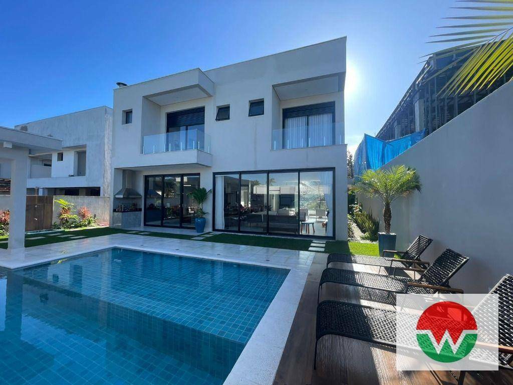 Casa de Condomínio à venda com 5 quartos, 459m² - Foto 1