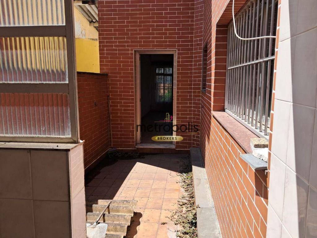 Sobrado à venda com 3 quartos, 300m² - Foto 15