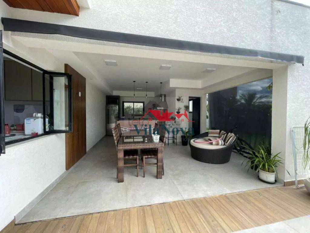 Casa à venda com 4 quartos, 302m² - Foto 4