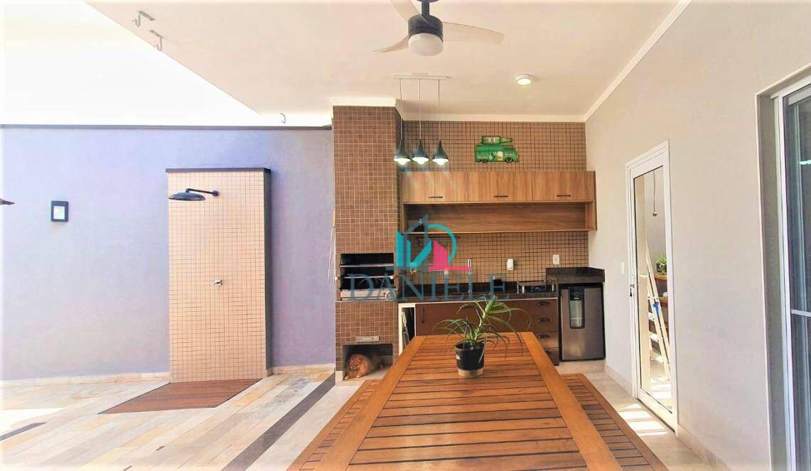 Casa à venda com 3 quartos, 177m² - Foto 5