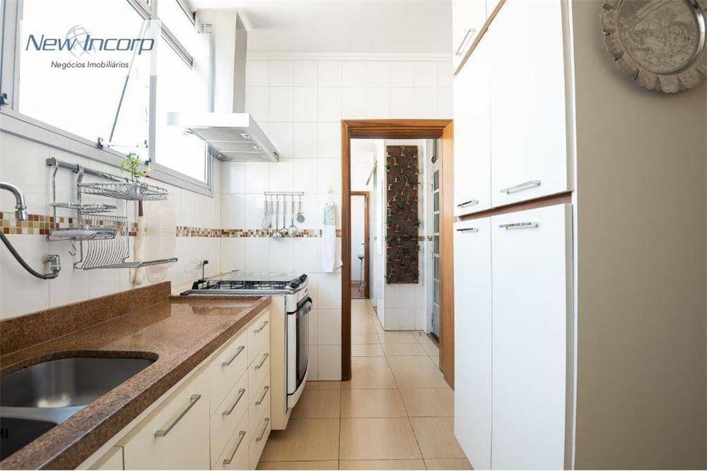 Apartamento à venda com 3 quartos, 180m² - Foto 13