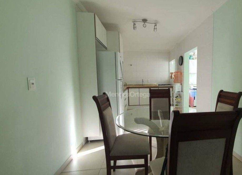 Apartamento para alugar com 2 quartos, 75m² - Foto 4