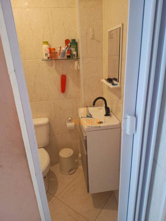 Sobrado à venda com 3 quartos, 160m² - Foto 2