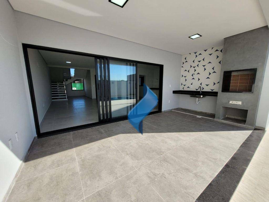 Casa de Condomínio à venda com 3 quartos, 218m² - Foto 2