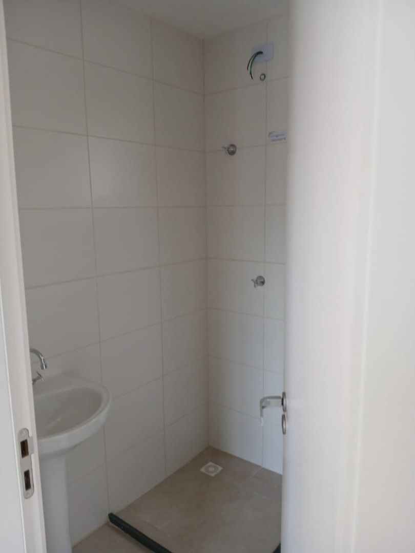 Apartamento para alugar com 2 quartos, 40m² - Foto 12