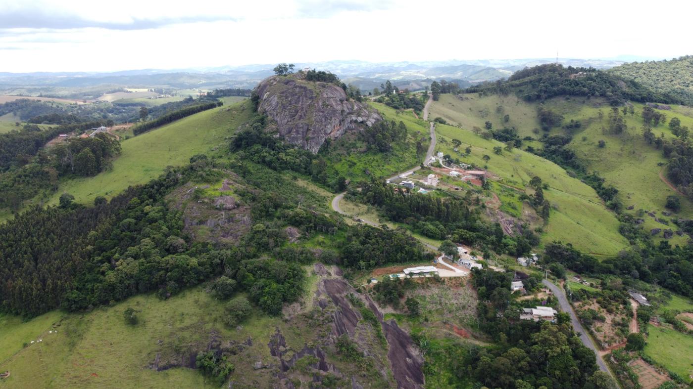 Fazenda à venda com 3 quartos, 10124m² - Foto 41