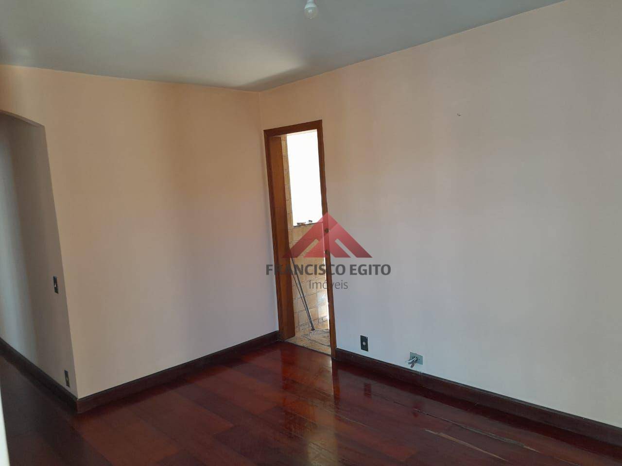 Apartamento à venda com 2 quartos, 60m² - Foto 3