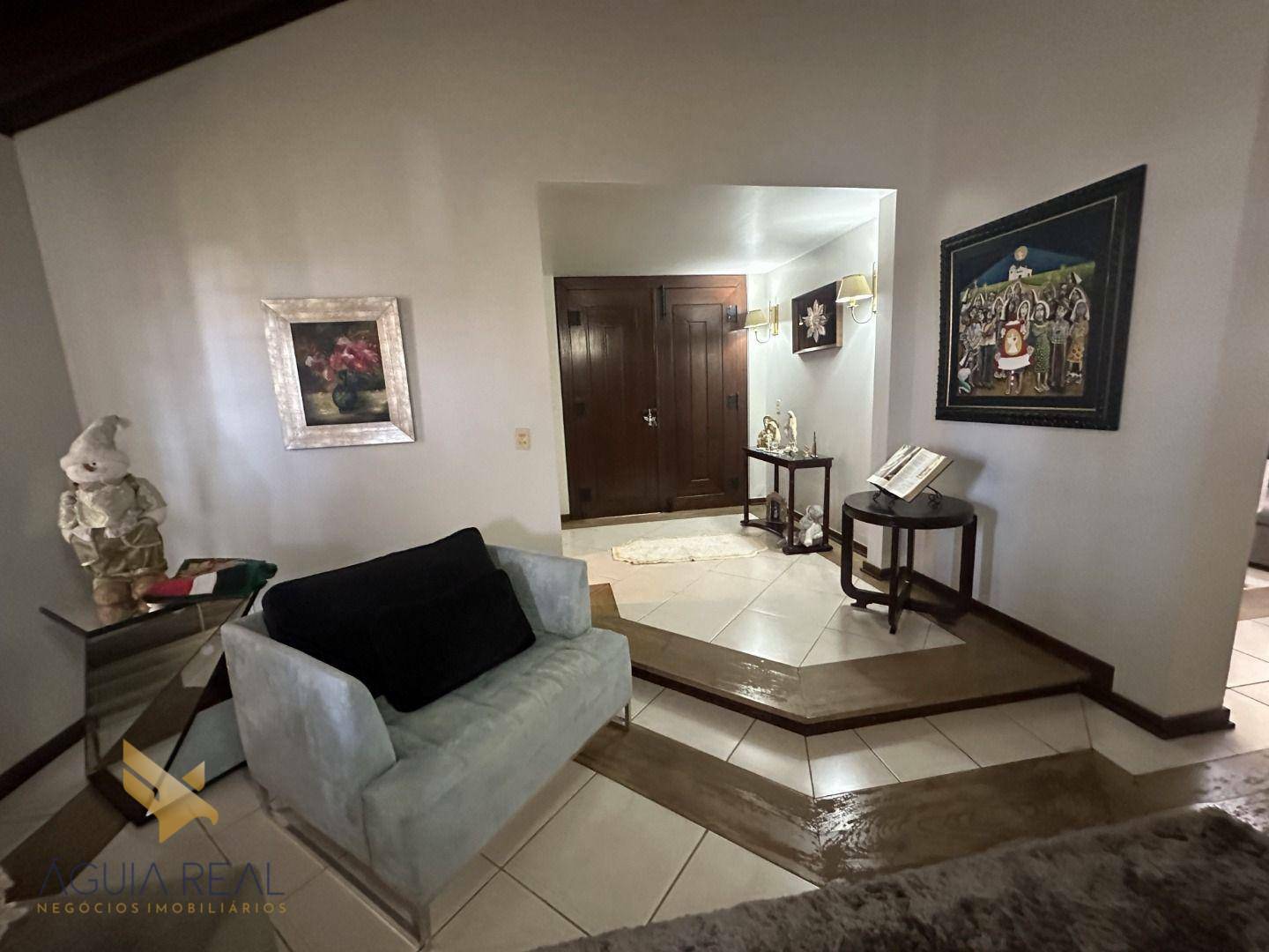 Casa à venda e aluguel com 4 quartos, 361m² - Foto 11