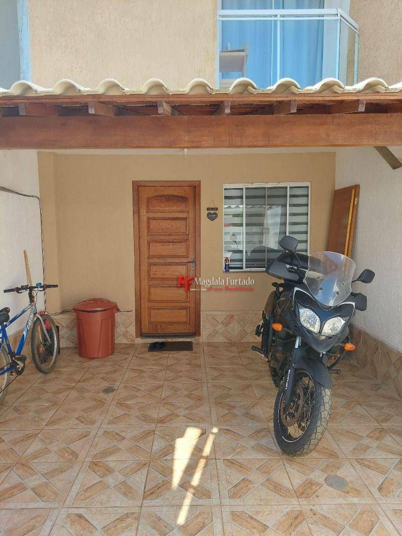 Casa à venda com 2 quartos, 65m² - Foto 2