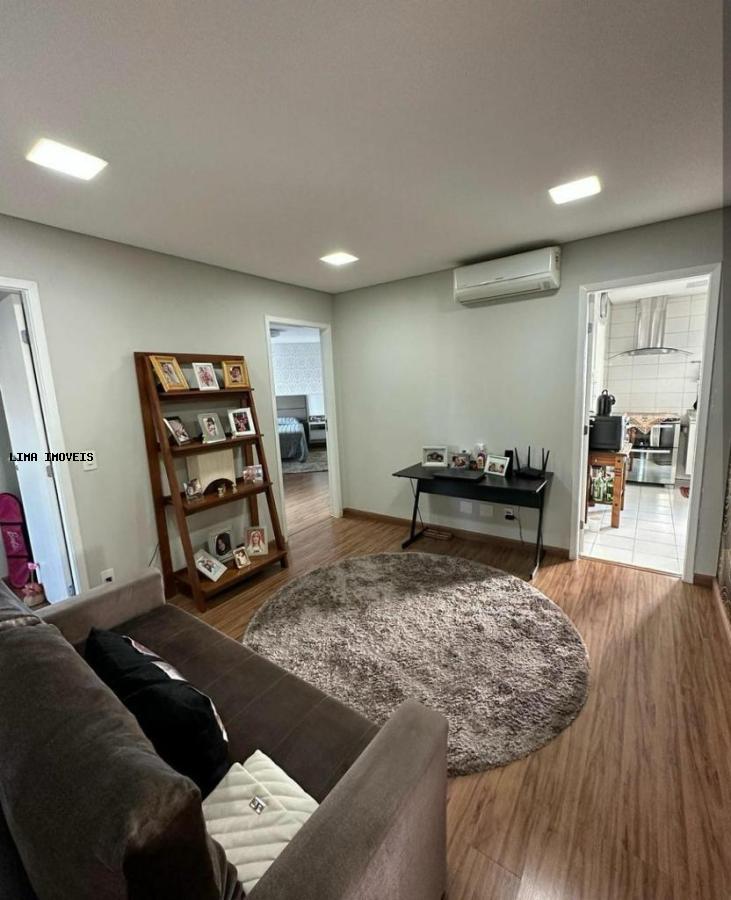 Apartamento para alugar com 3 quartos, 194m² - Foto 4