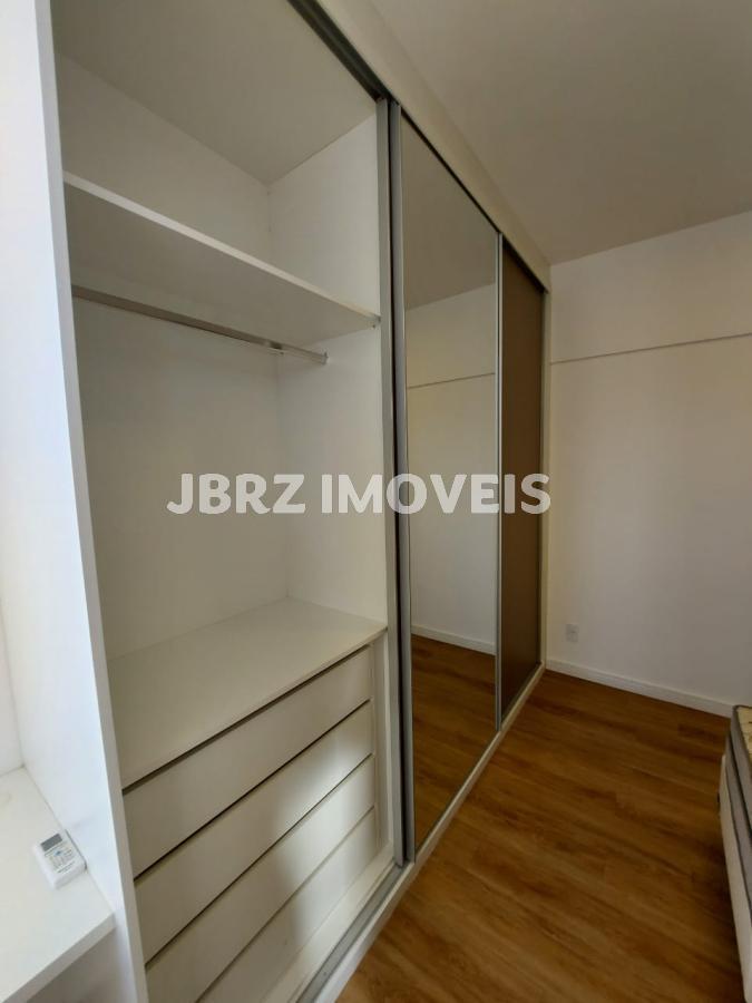 Apartamento para alugar com 1 quarto, 55m² - Foto 12