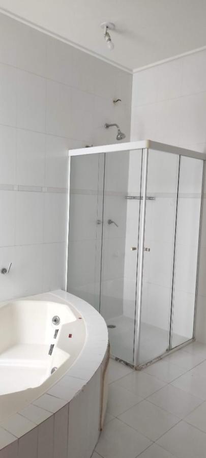 Casa para alugar com 5 quartos, 1360m² - Foto 10