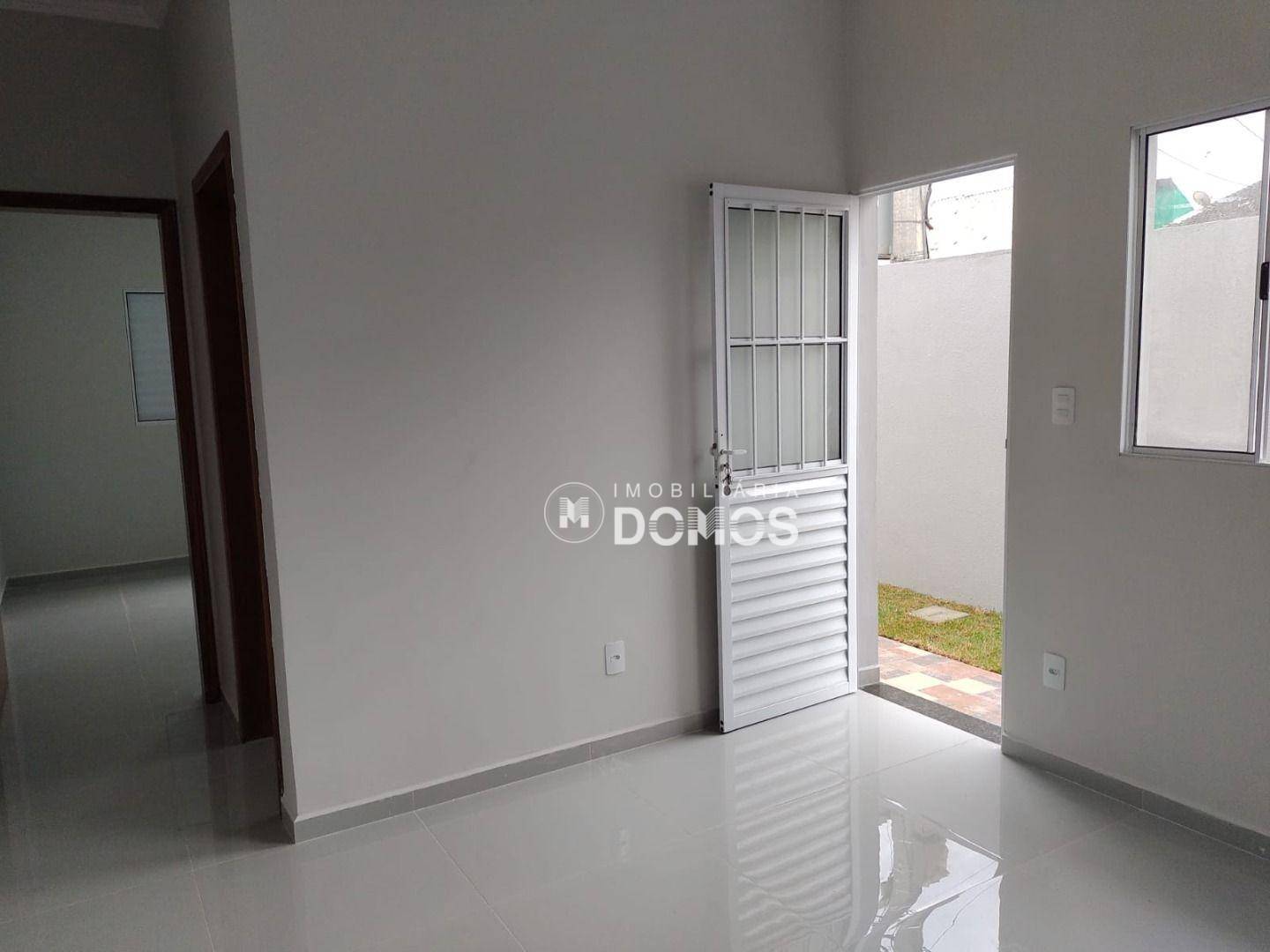 Casa à venda com 2 quartos, 80m² - Foto 3