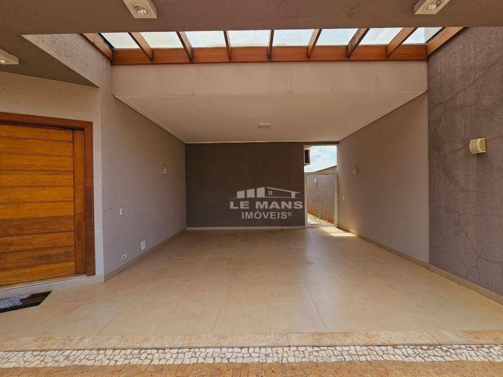 Casa de Condomínio à venda com 3 quartos, 208m² - Foto 5