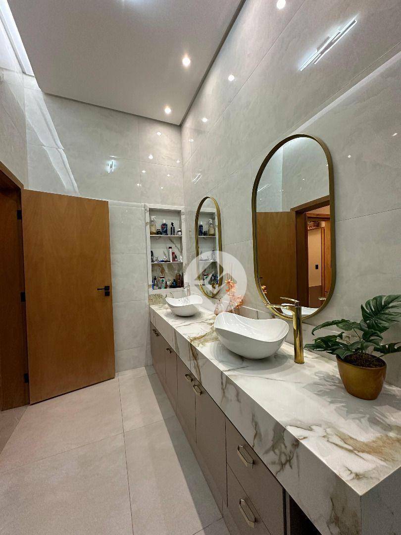 Casa à venda com 3 quartos, 219m² - Foto 9