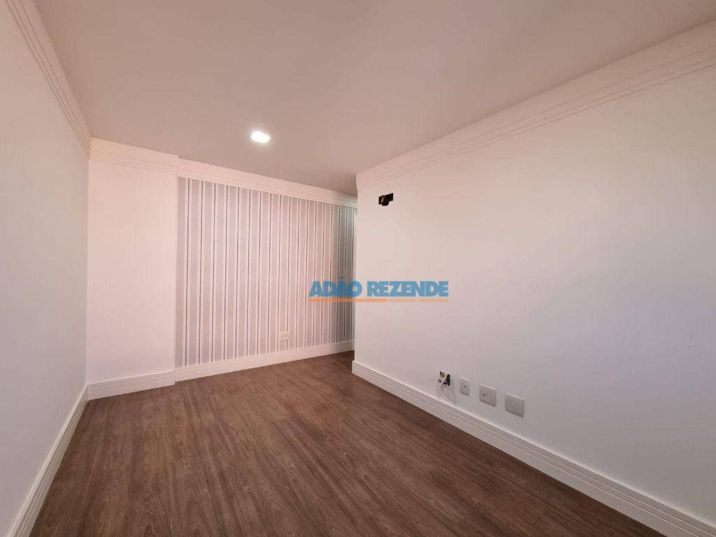 Apartamento à venda com 3 quartos, 154m² - Foto 15