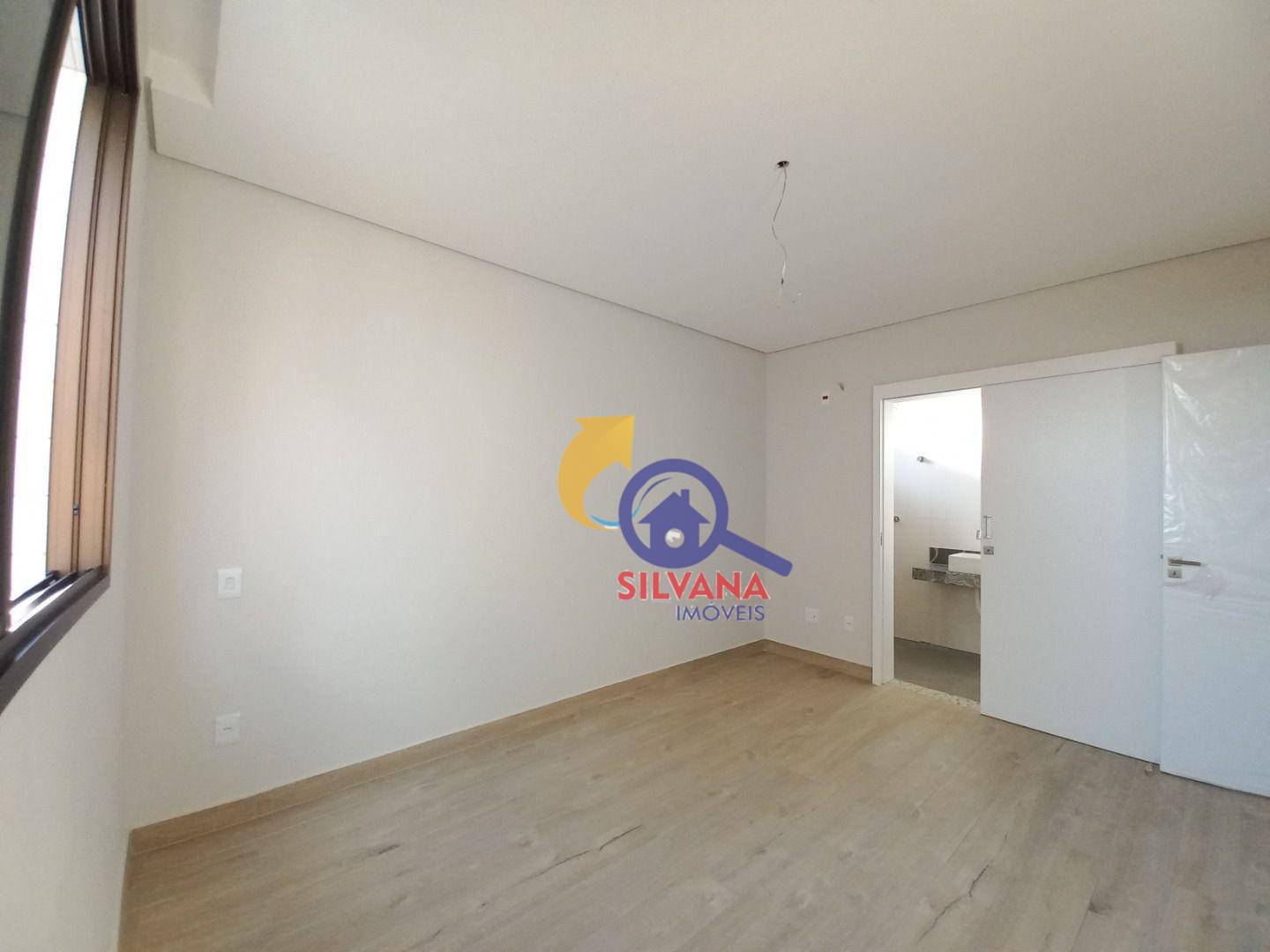 Apartamento à venda com 3 quartos, 130m² - Foto 13