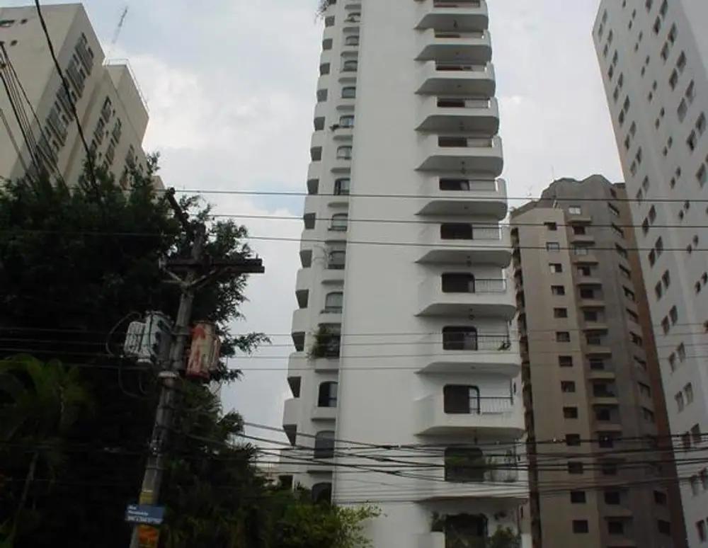 Apartamento à venda com 3 quartos, 135m² - Foto 1