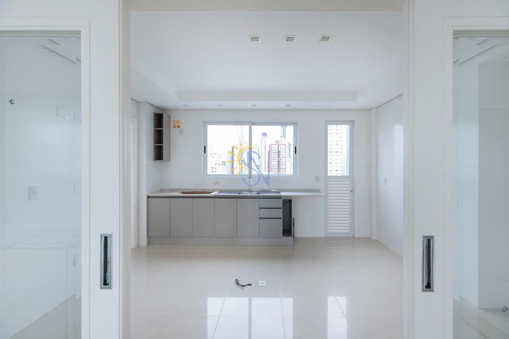 Apartamento à venda com 4 quartos, 252m² - Foto 13