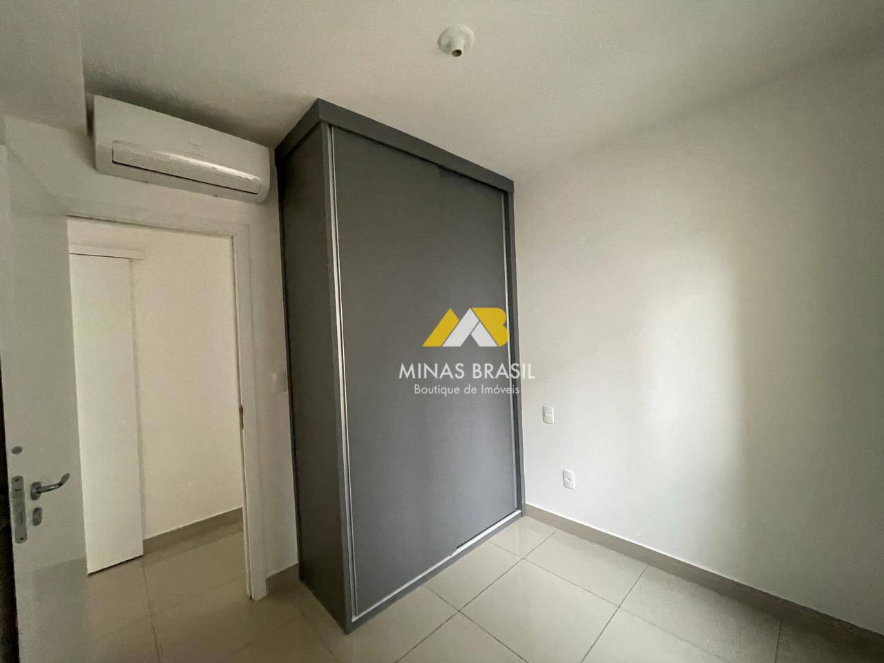 Apartamento à venda com 3 quartos, 63m² - Foto 2