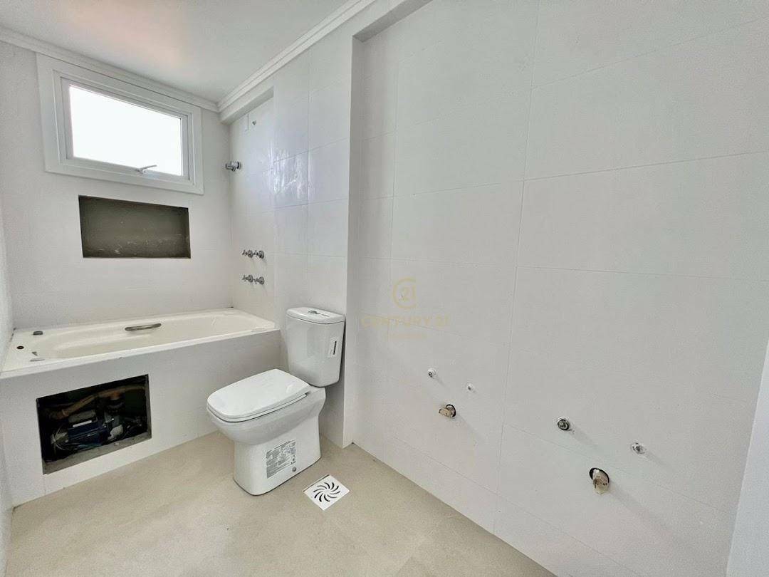 Apartamento à venda com 4 quartos, 221m² - Foto 14