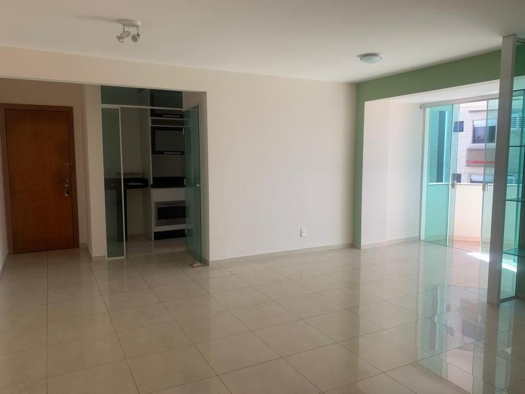 Apartamento à venda com 3 quartos, 104m² - Foto 2