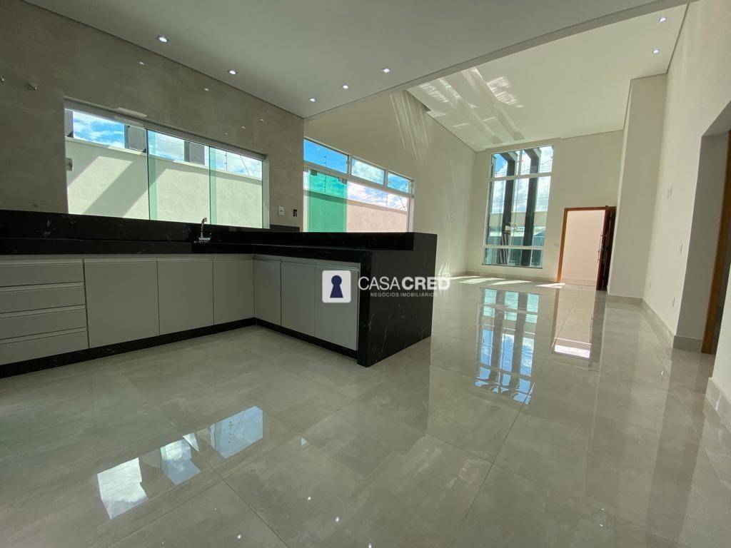 Casa à venda com 3 quartos, 152m² - Foto 3