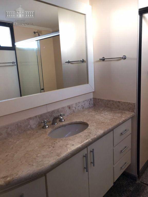 Apartamento à venda com 3 quartos, 198m² - Foto 31