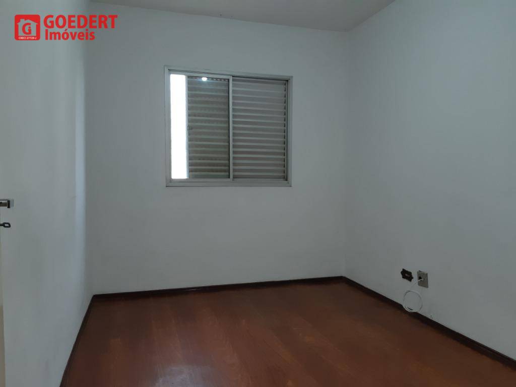 Apartamento à venda com 2 quartos, 68m² - Foto 17