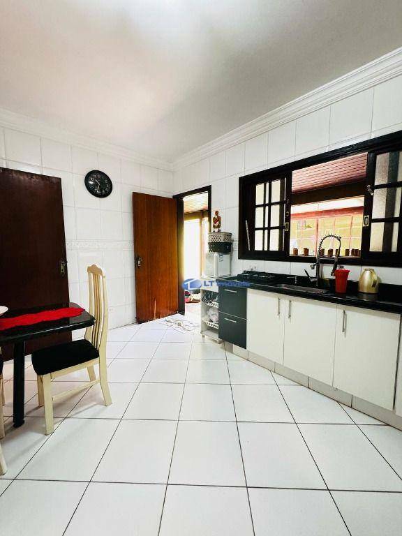 Sobrado, 4 quartos, 260 m² - Foto 17