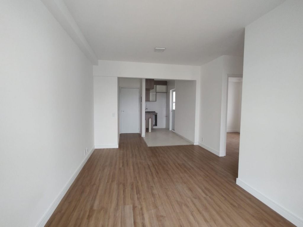 Apartamento para alugar com 2 quartos, 64m² - Foto 17