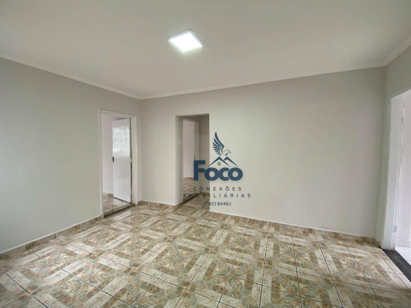 Apartamento à venda com 3 quartos, 75m² - Foto 2