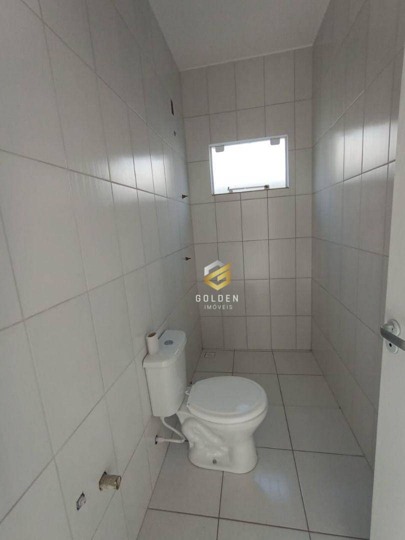 Casa à venda com 2 quartos, 55m² - Foto 5