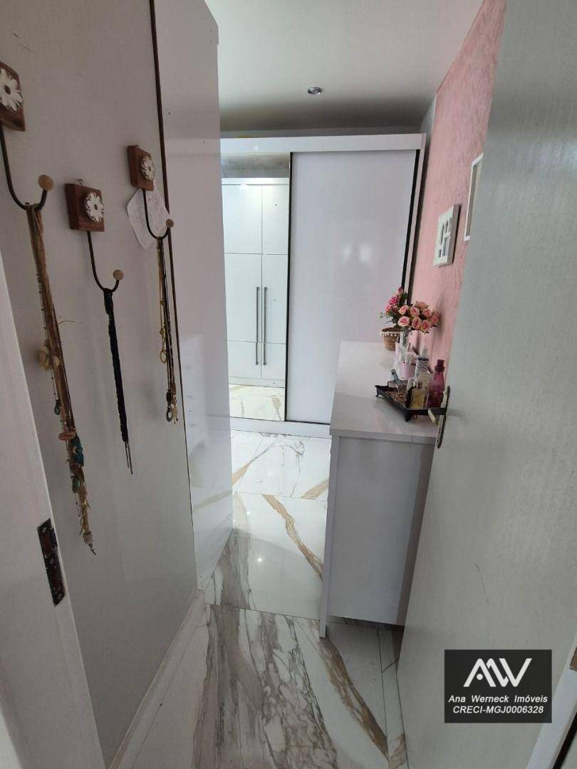 Casa à venda com 4 quartos, 320m² - Foto 23