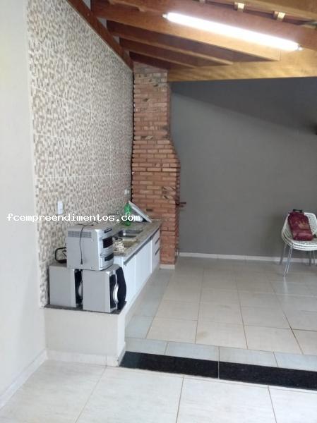 Casa à venda com 2 quartos, 200m² - Foto 9