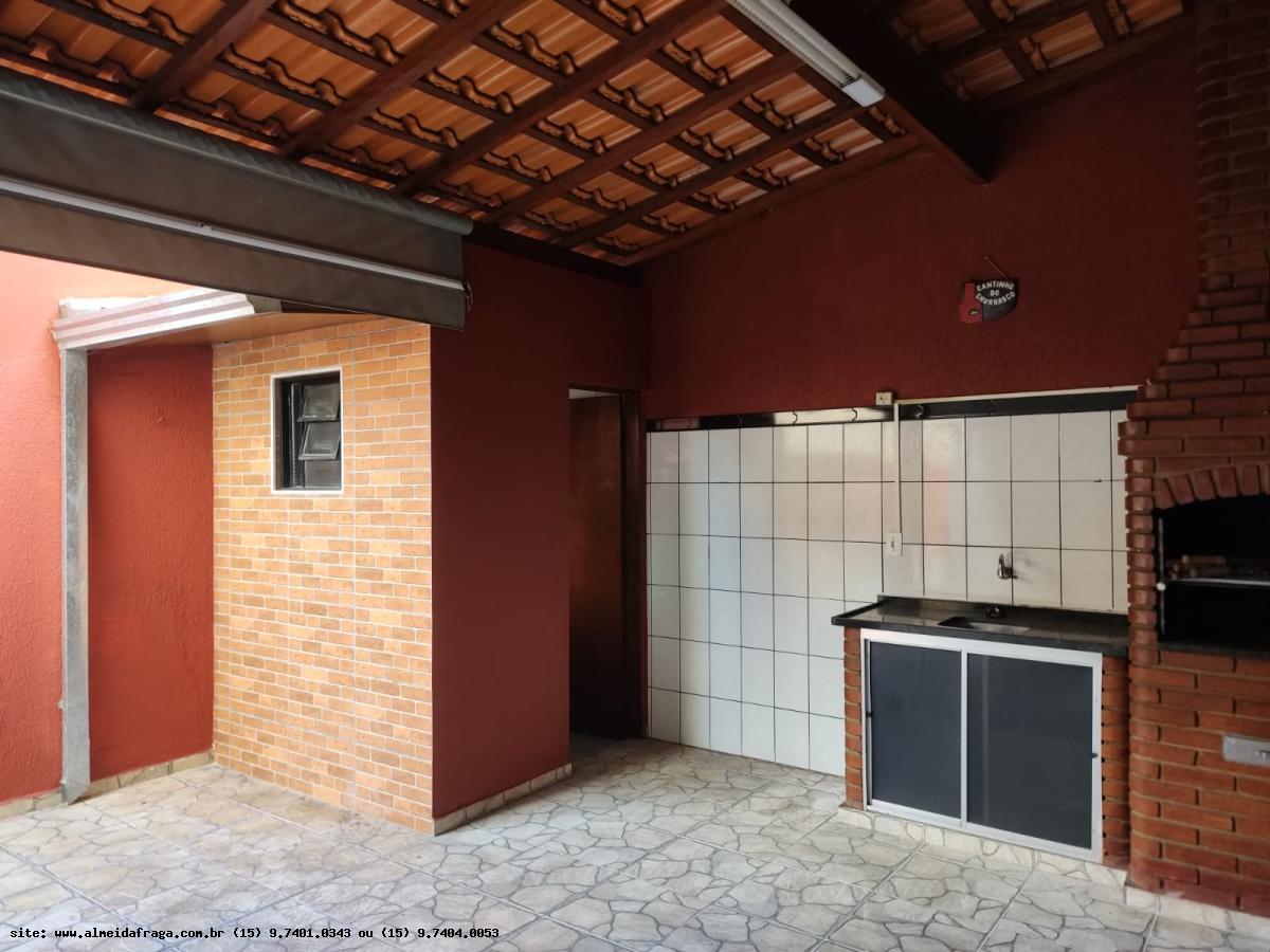 Casa à venda com 3 quartos, 200m² - Foto 16