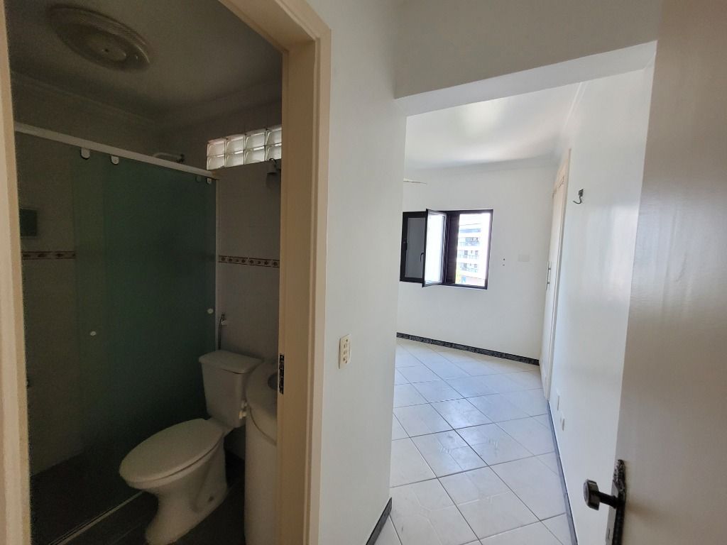 Apartamento à venda com 4 quartos, 140m² - Foto 22