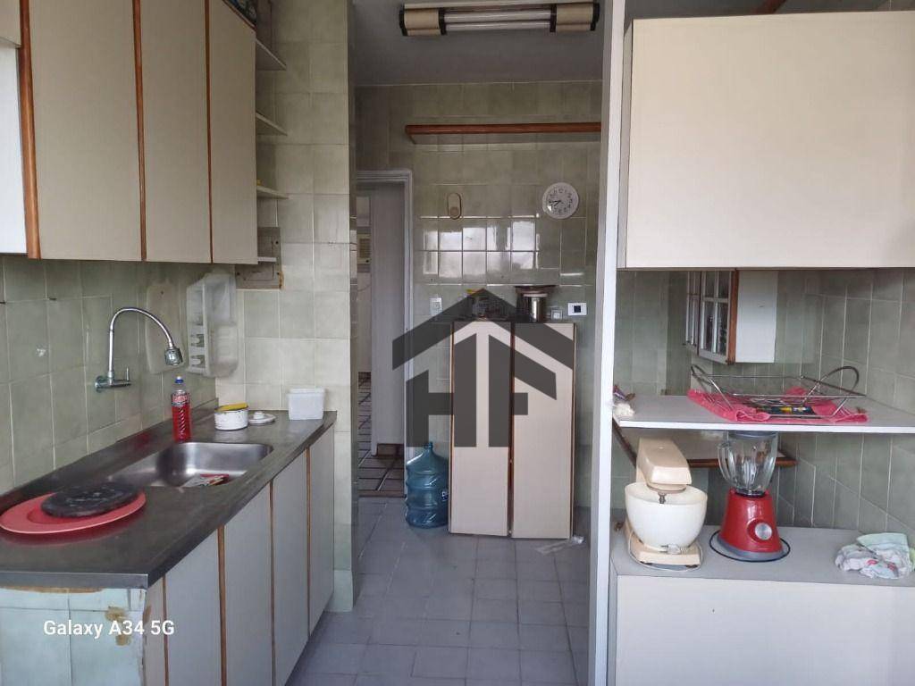 Apartamento à venda com 3 quartos, 126m² - Foto 17