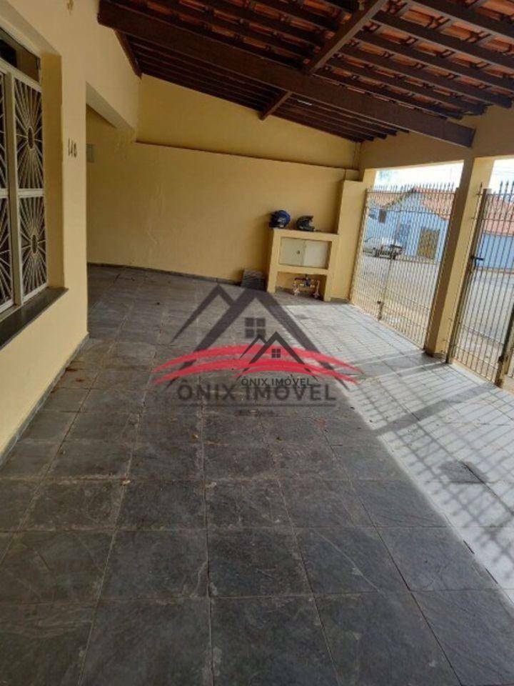 Casa à venda com 4 quartos, 250m² - Foto 5