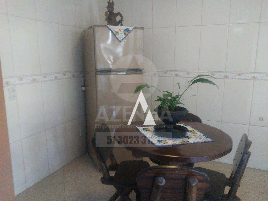 Casa à venda com 3 quartos, 210m² - Foto 2