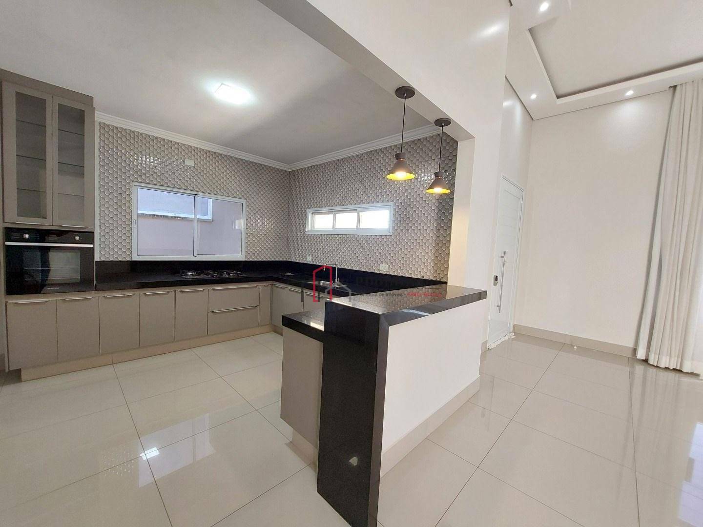 Casa de Condomínio à venda com 3 quartos, 134m² - Foto 1