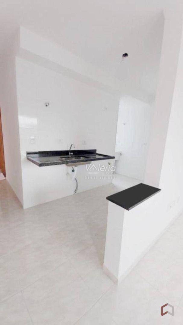 Casa à venda com 2 quartos, 40M2 - Foto 1