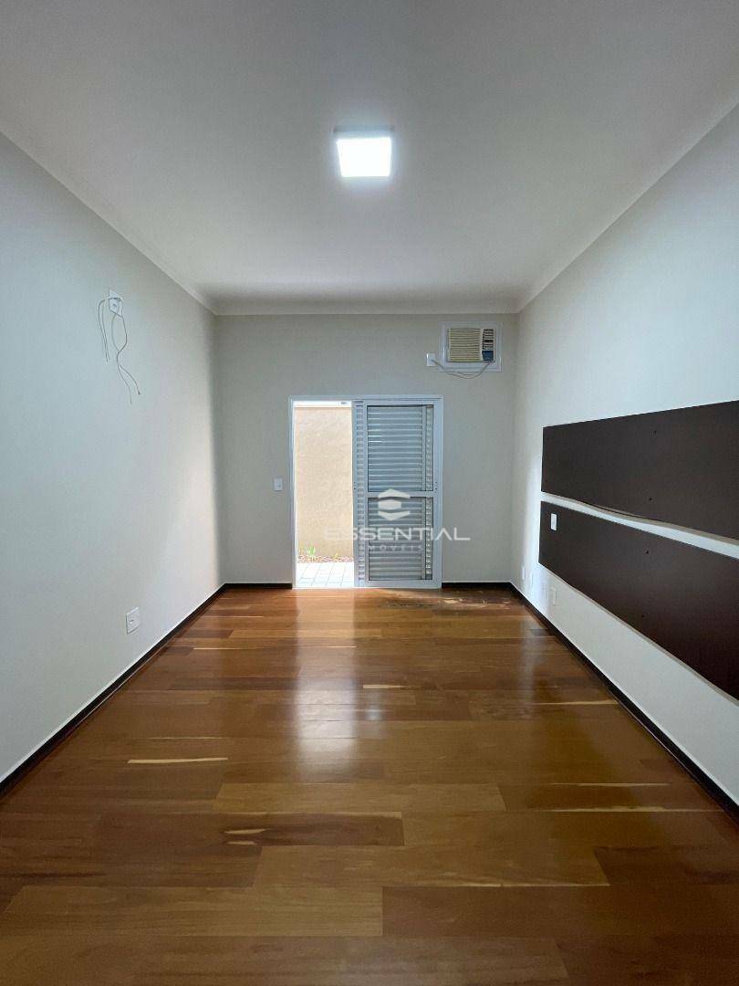 Casa de Condomínio à venda com 3 quartos, 220m² - Foto 35