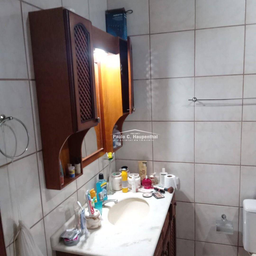 Casa à venda com 4 quartos, 220m² - Foto 12