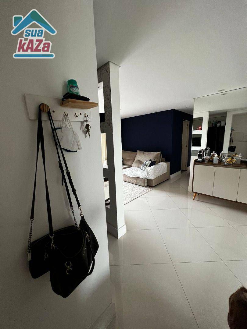 Apartamento à venda com 2 quartos, 68m² - Foto 2