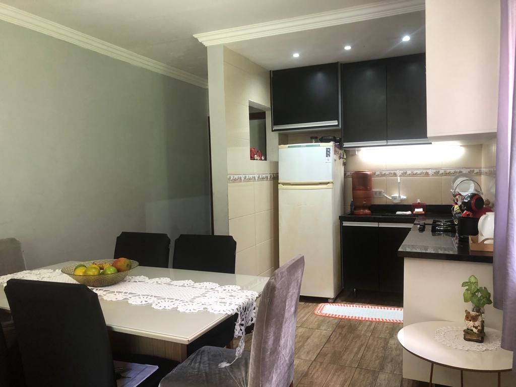 Casa à venda com 2 quartos, 62m² - Foto 11