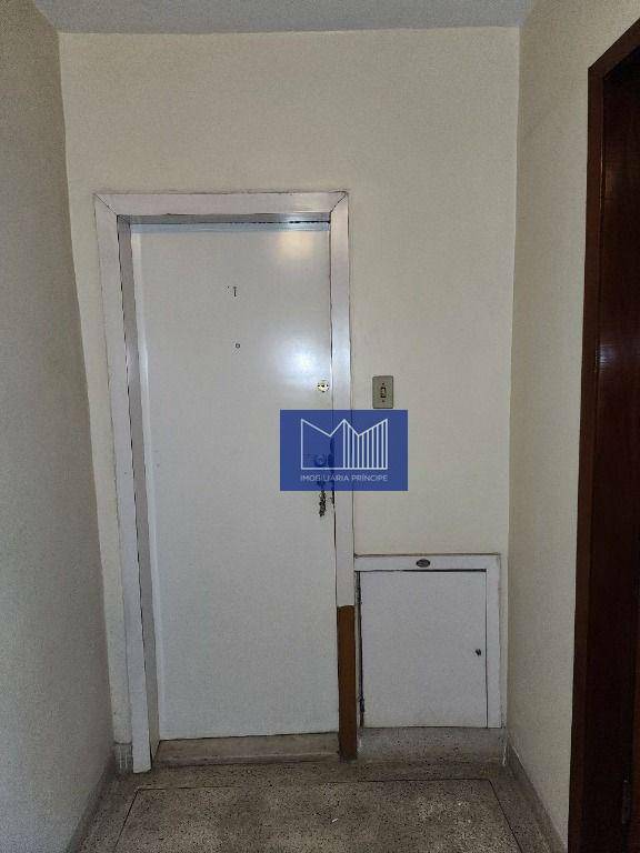 Apartamento à venda com 3 quartos, 136m² - Foto 7