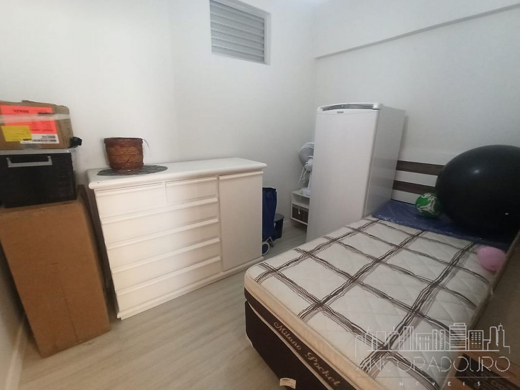 Apartamento à venda com 3 quartos, 130m² - Foto 18